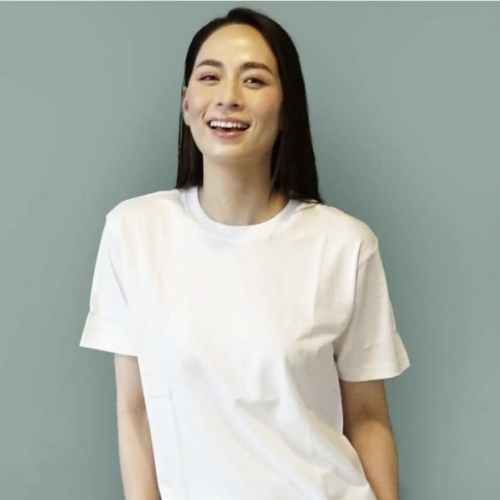 Jasmine JW Wu（国際的モデル＆ヨガ講師）